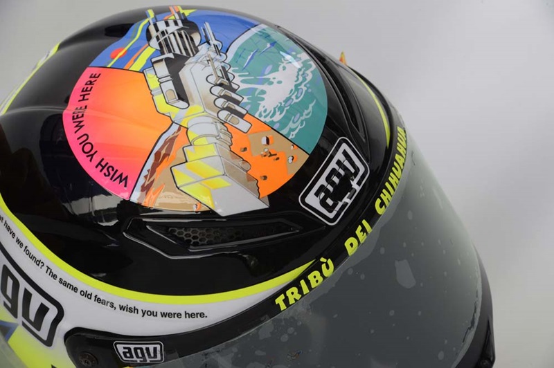Дизайн шлема Валентино Росси на Гран При Сан-Марино 2013 (фото)