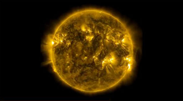Три года жизни Солнца за три минуты. Уникальное видео от NASA.