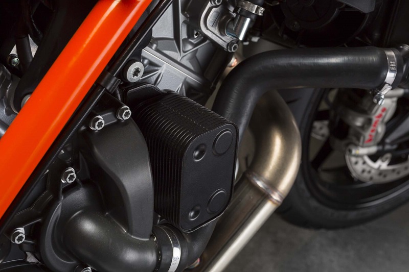 38 фотографий мотоцикла KTM 1290 Super Duke R 2014