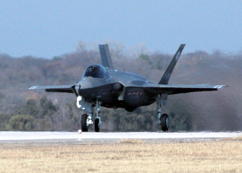 Сенат США усомнился в качестве истребителя F-35