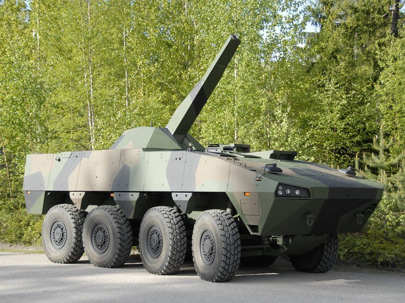 Президент Финляндии: "Российские военные хотят купить 500 финских боевых машин Patria"