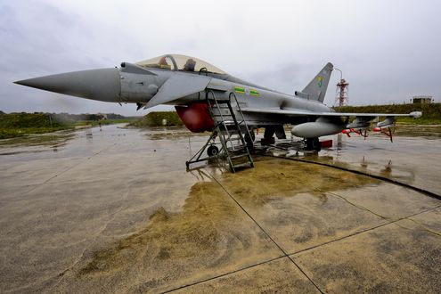 Подготовка ВВС к вылетам на Ливию