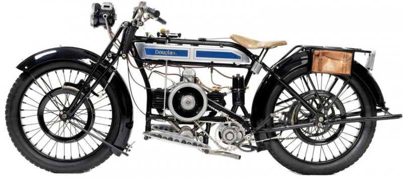 Старинный мотоцикл Douglas 1925