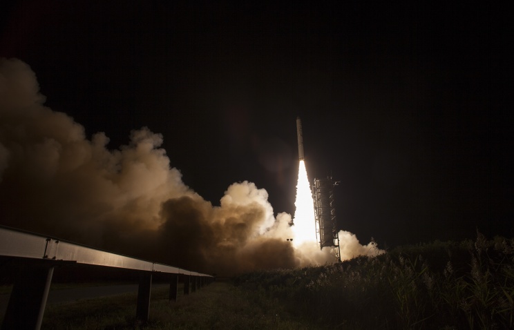 В США осуществлен запуск ракеты, которая доставит на орбиту 29 спутников