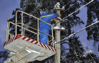 Снежный циклон в Ярославской области: без электричества остаются более 10 тысяч человек