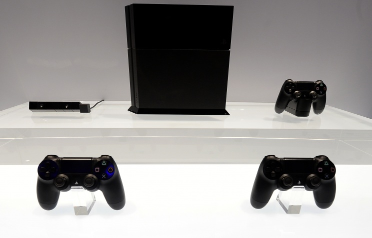 Великобритания готовится к началу продаж приставки Playstation 4