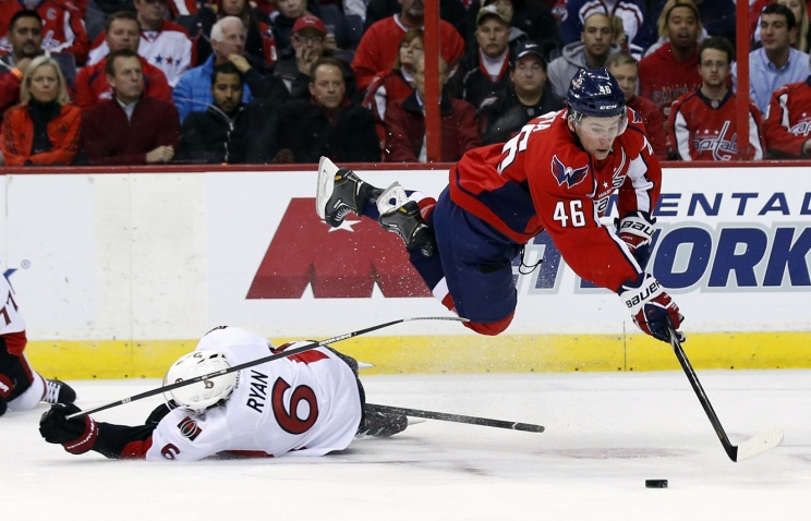 Передача Александра Овечкина не спасла "Вашингтон" от поражения в матче НХЛ с "Оттавой"