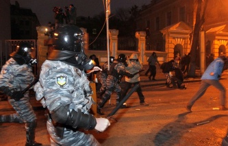 МВД Украины привлекает дополнительные силы внутренних войск из-за акций протеста в Киеве