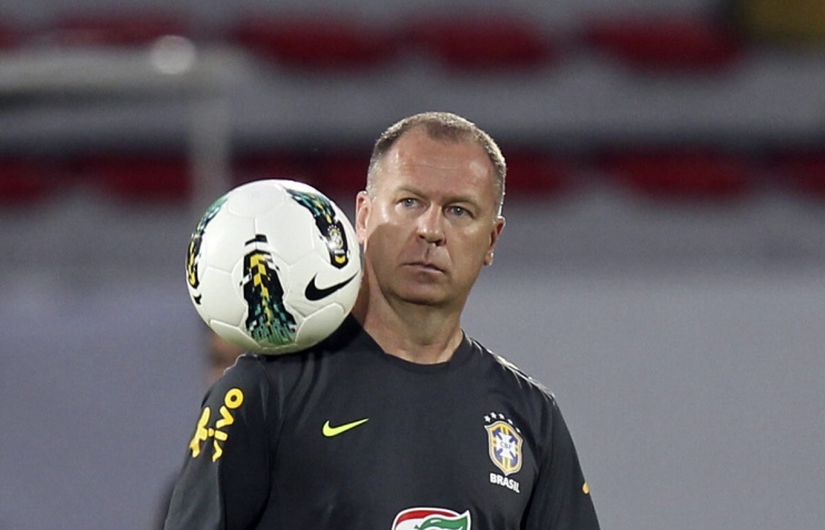 Бывший главный тренер сборной Бразилии по футболу Мано Менезес возглавил "Коринтианс"
