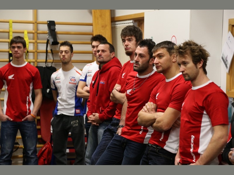 Гонщики Honda посетили Английский Институт Спорта