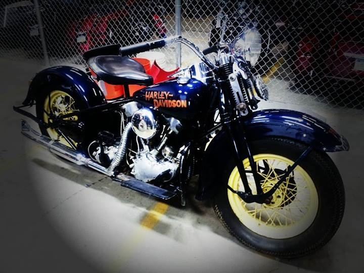 Отреставрированный мотоцикл Harley-Davidson Knucklehead 1937