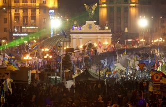Киевская милиция зафиксировала серию драк среди митингующих на площади Независимости