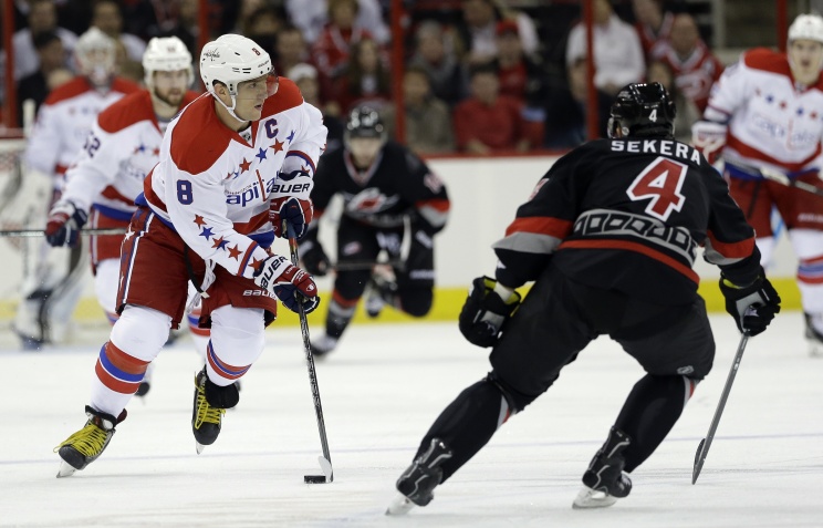 Российский форвард "Вашингтона" Александр Овечкин назван первой звездой игрового дня НХЛ