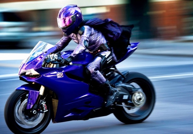 Фиолетовый спортбайк Ducati 1199 Panigale Hit-Girl Edition