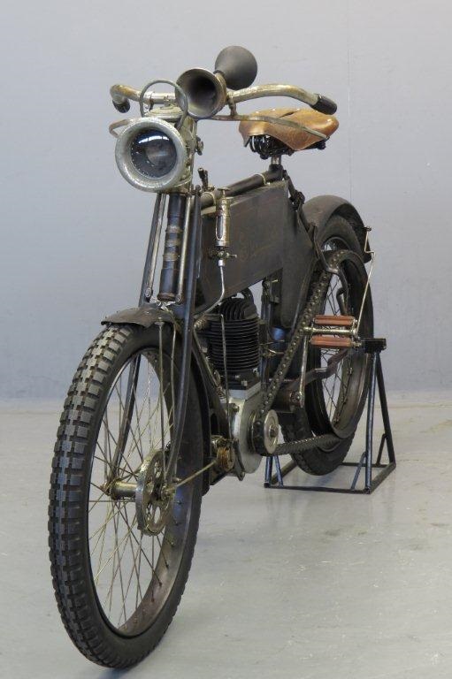 Старинный мотоцикл Göricke 1903
