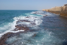Тель-Авив загрязняет Средиземное море