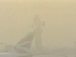 British Airways отменяет рейсы из Хитроу из-за тумана