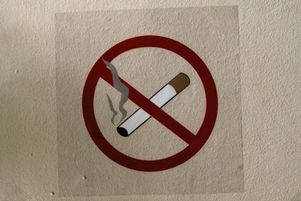 Штрафы за курение в неположенных местах могут ввести в РФ уже в июле