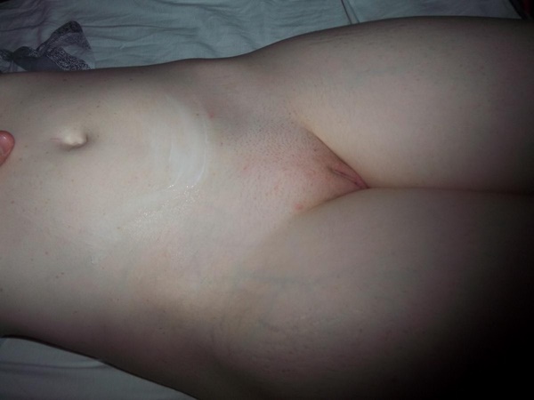 Amateur Photo - Shaved Pussy freckled cutie