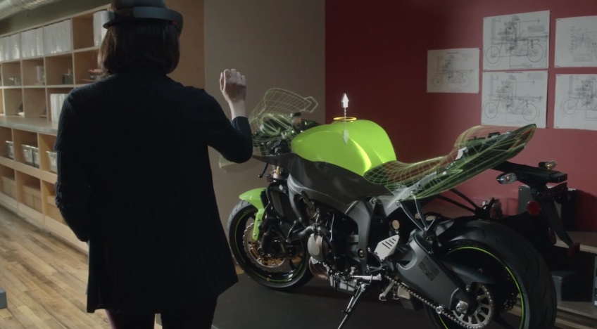 Гарнитура Microsoft HoloLens и мотоциклы