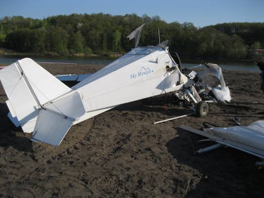Под Киевом упал самолет "SKYRANGER"