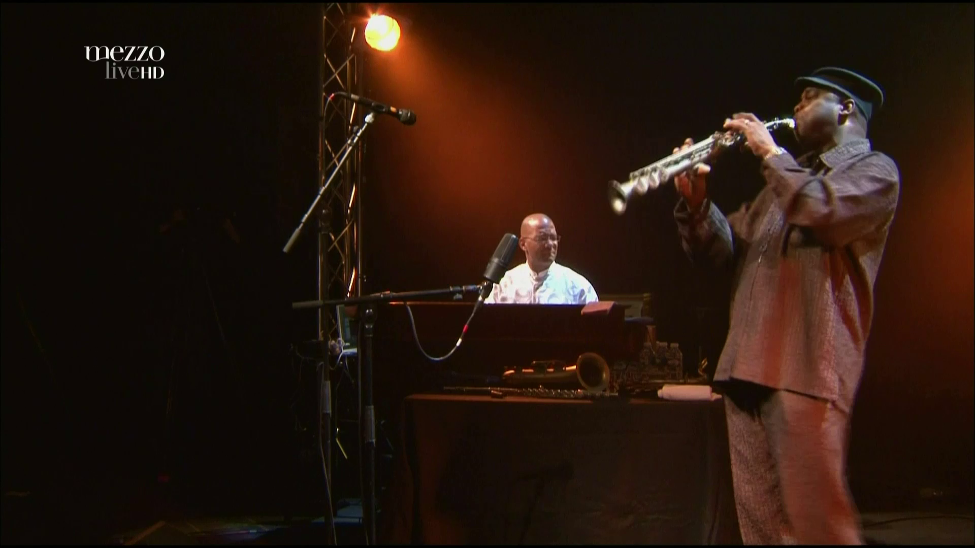 2011 James Carter Organ Trio - Live at Jazz en Tete [HDTV 1080p] 2