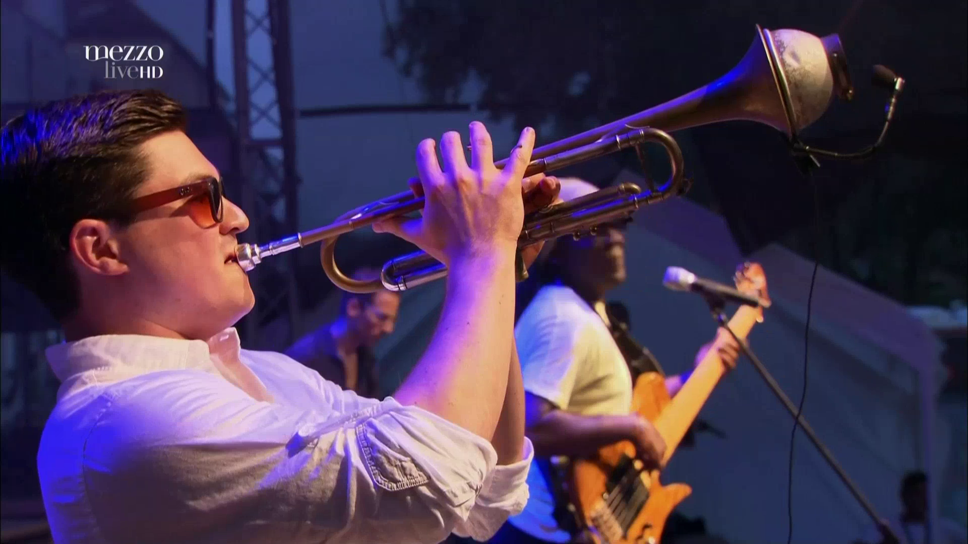2013 Richard Bona - Jazz TM Festival [HDTV 1080p] 3