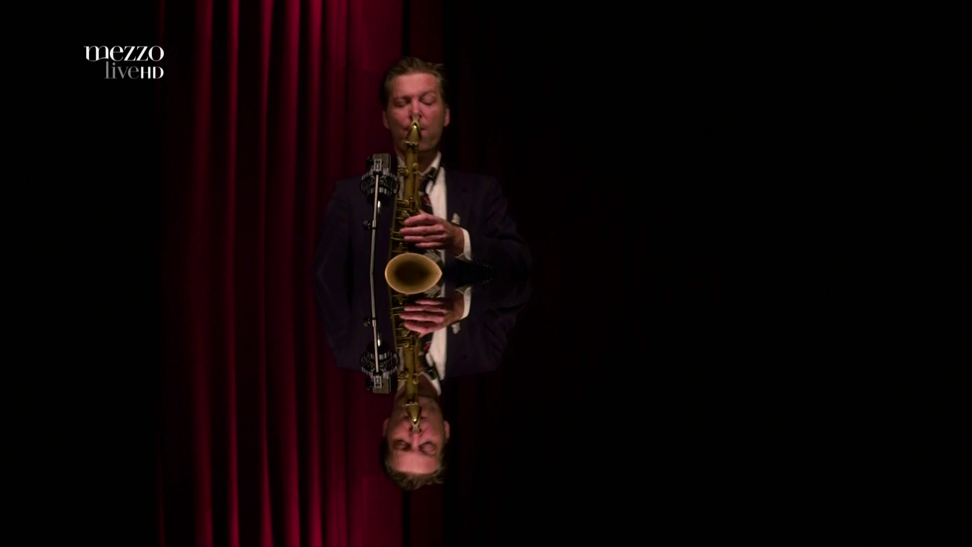 2012 Vincent Courtois (Trio Mediums) - Mediums - D'Jazz Nevers Festival [HDTV 1080p] 7